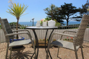 Stunning Sea Views from this Cosy 1 Bedroom Single-Storey Apartment